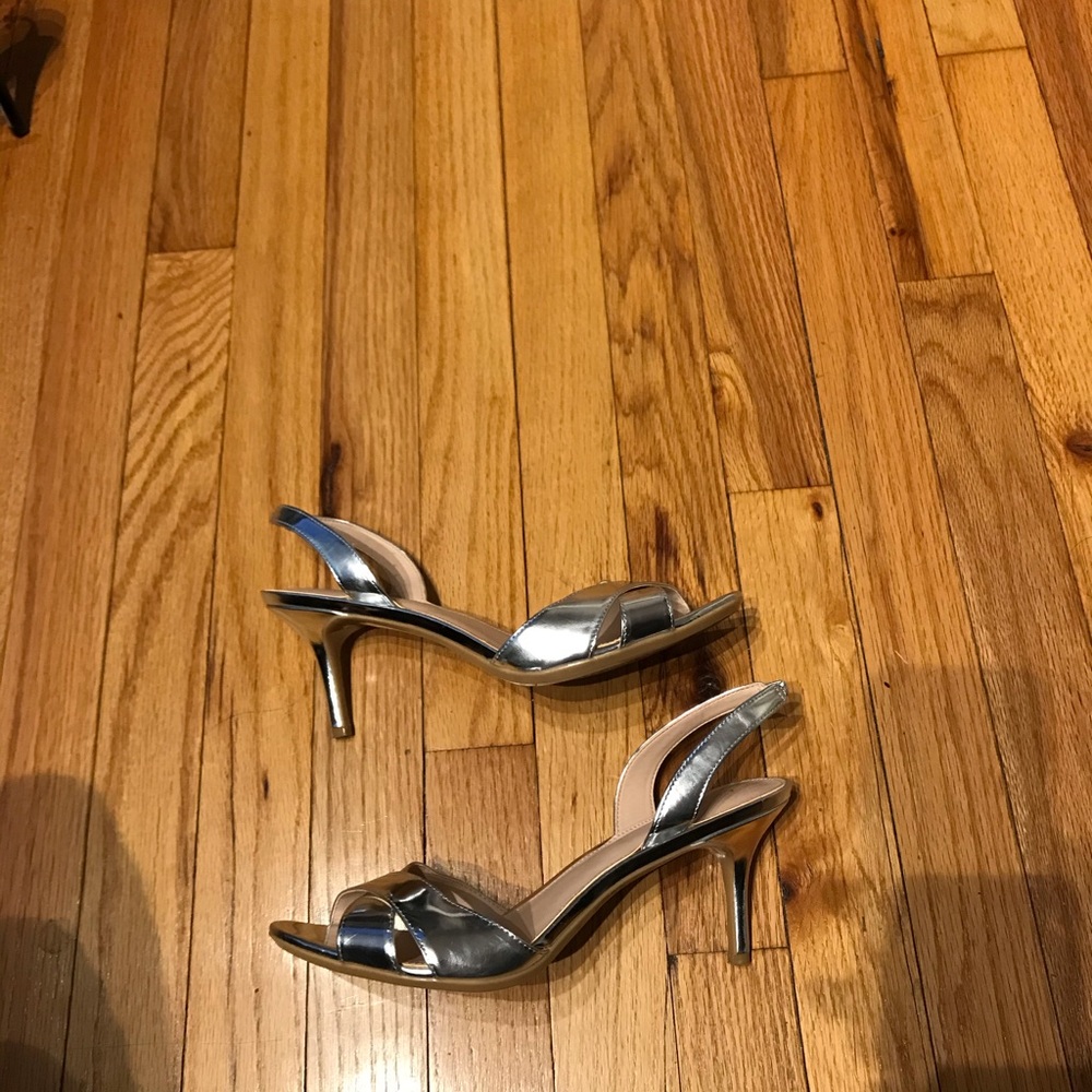 NWOT Calvin Klein Lucette Slingback Kitten metallic shiny evening sandal pumps 9